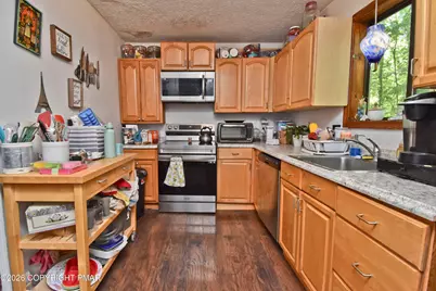  2059 Candlewood Drive, East Stroudsburg, PA 18301 - Photo 9