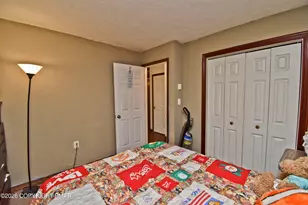 2059 Candlewood Dr, East Stroudsburg, PA 18301 - Photo 11