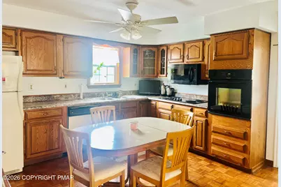  42 E Columbus Avenue, Nesquehoning, PA 18240 - Photo 9