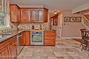 202 Steven Ln, Stroudsburg, PA 18360 - Photo 17