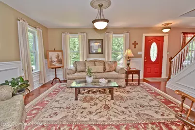  202 Steven Lane, Stroudsburg, PA 18360 - Photo 3