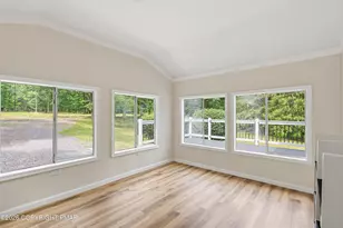 210 Victory Ln, Stroudsburg, PA 18360 - Photo 5