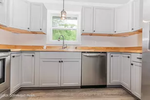 6011 Running Valley Rd, Stroudsburg, PA 18360 - Photo 17