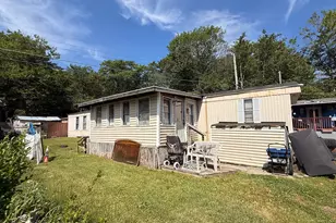 103 Maygood Ln, Tobyhanna, PA 18466 - Photo 3