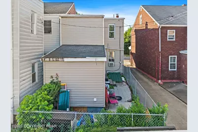  16 W Franklin Street, Saint Clair, PA 17970 - Photo 13