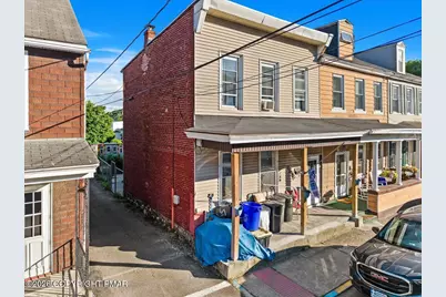  16 W Franklin Street, Saint Clair, PA 17970 - Photo 3