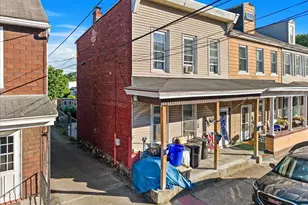 16 W Franklin St, Saint Clair, PA 17970 - Photo 3