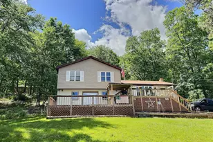 3207 Pne Rdg Dr, Bushkill, PA 18324 - Photo 1