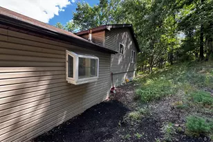 3207 Pne Rdg Dr, Bushkill, PA 18324 - Photo 3