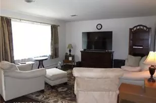 3010 Birch St, Whitehall, PA 18052 - Photo 3