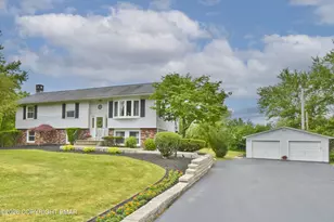 153 Mountain View Dr, Stroudsburg, PA 18360 - Photo 1