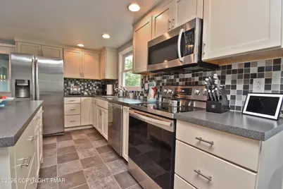  153 Mountain View Drive, Stroudsburg, PA 18360 - Photo 11