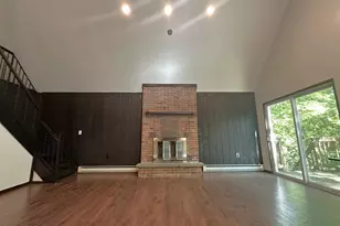 1095 Deer, Bushkill, PA 18324 - Photo 3