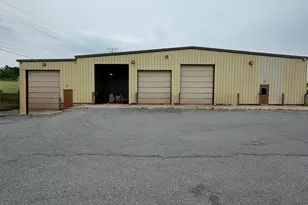 4440 Spring Hill Dr, Schnecksville, PA 18078 - Photo 1