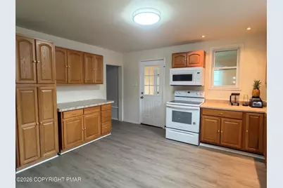  218 Moyallen Street, Wilkes Barre, PA 18702 - Photo 9