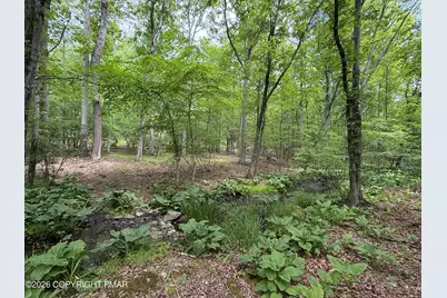  199 Upper Lakeview Dr Drive, East Stroudsburg, PA 18302 - Photo 1