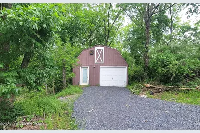  1041 Mt Tom Road, East Stroudsburg, PA 18301 - Photo 23