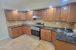 1041 Mt Tom Rd, East Stroudsburg, PA 18301 - Photo 9
