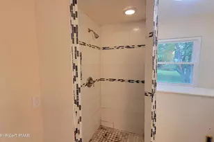1041 Mt Tom Rd, East Stroudsburg, PA 18301 - Photo 17