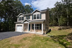 19 Somerset Dr, East Stroudsburg, PA 18301 - Photo 3