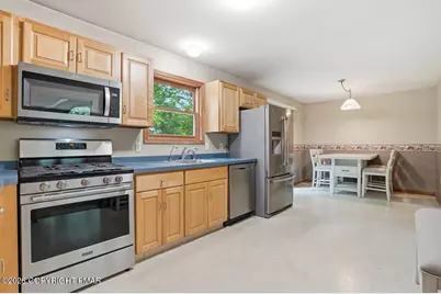  1142 Sierra Trails Drive, East Stroudsburg, PA 18302 - Photo 3