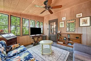 90 Oak Ln, Pocono Manor, PA 18349 - Photo 17