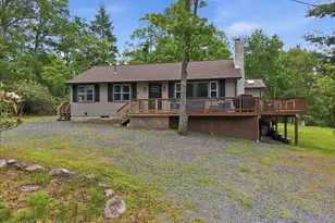 5 Chalet Ct, Lake Harmony, PA 18624 - Photo 3