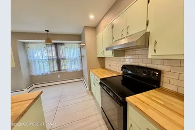  1111 Hillcrest Drive, Stroudsburg, PA 18360 - Photo 9