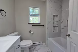 2149 Valleyview Dr, Bushkill, PA 18324 - Photo 9