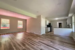 2149 Valleyview Dr, Bushkill, PA 18324 - Photo 3