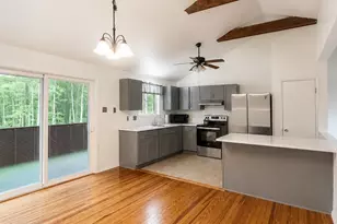 6137 Victoria Dr, Tobyhanna, PA 18466 - Photo 9