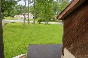 6137 Victoria Dr, Tobyhanna, PA 18466 - Photo 5