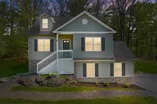 320 Reagan Dr, East Stroudsburg, PA 18301 - Photo 1