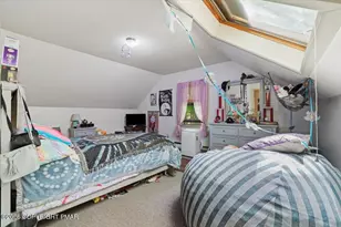 180 E Shore Dr, Dingmans Ferry, PA 18328 - Photo 17