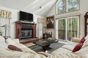 115 Buckboard Ln, Lords Valley, PA 18428 - Photo 5