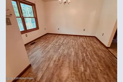  2536 Yellowstone Drive, Blakeslee, PA 18610 - Photo 5