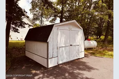  2536 Yellowstone Drive, Blakeslee, PA 18610 - Photo 23