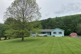 199 Five Springs Rd, Stroudsburg, PA 18360 - Photo 1