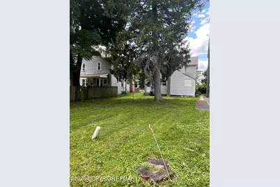  202 N Courtland Street, East Stroudsburg, PA 18301 - Photo 13