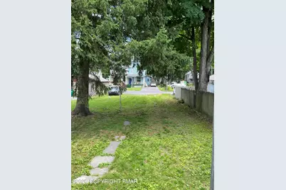  202 N Courtland Street, East Stroudsburg, PA 18301 - Photo 9