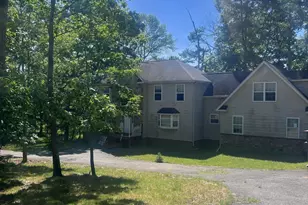 105 Hobbit Dr, Tamiment, PA 18371 - Photo 3