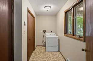 221 Somerset Dr, East Stroudsburg, PA 18301 - Photo 31