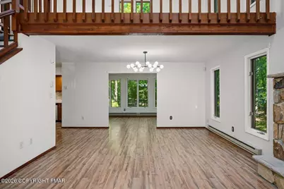  221 Somerset Drive, East Stroudsburg, PA 18301 - Photo 9