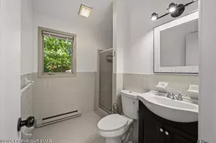 221 Somerset Dr, East Stroudsburg, PA 18301 - Photo 25