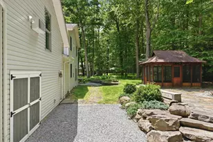291 Berry Ln, Pocono Lake, PA 18347 - Photo 95