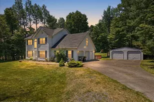 1025 Juno Dr, Effort, PA 18330 - Photo 1