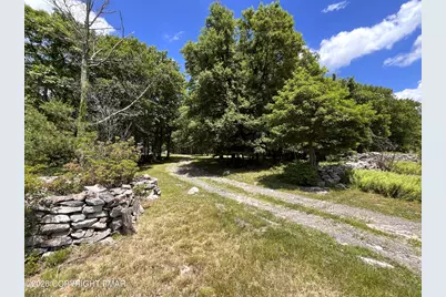  2015 Teaberry Trail, Jim Thorpe, PA 18229 - Photo 3