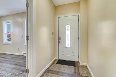  277 S Courtland Street, East Stroudsburg, PA 18301 - Photo 3