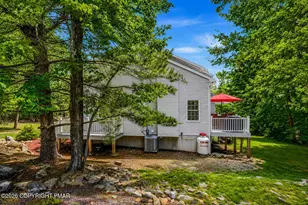 12 Beachwood Ct, Lake Harmony, PA 18624 - Photo 3