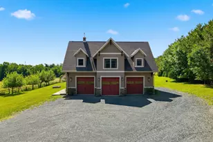 2432 Rimrock Dr, Stroudsburg, PA 18360 - Photo 3